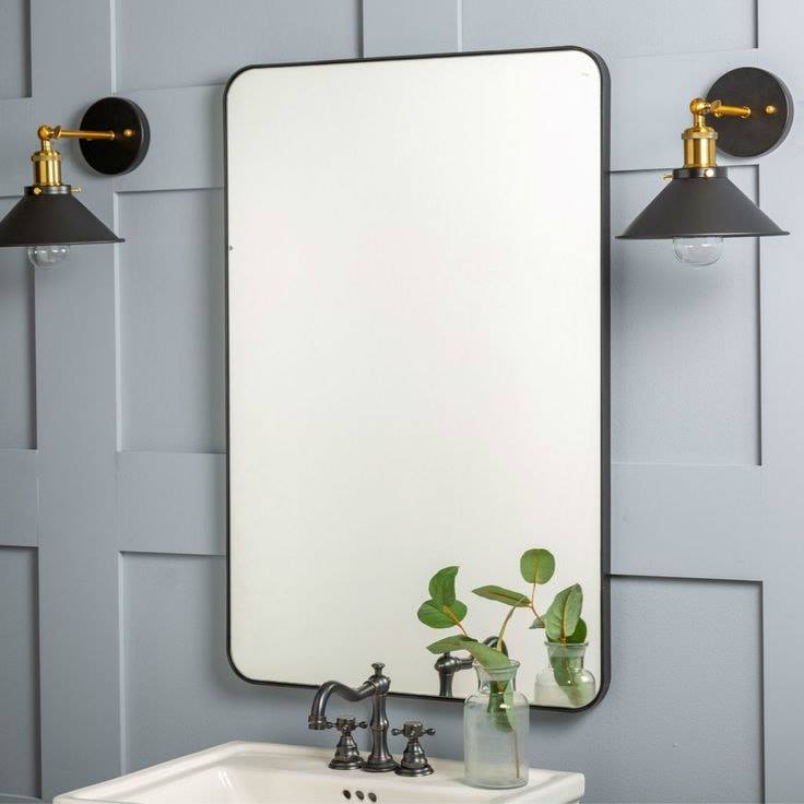 Gương phòng tắm: Gương phòng tắm là một phụ kiện vô cùng cần thiết để sử dụng hàng ngày. Với những mẫu gương phong cách và hiện đại, bạn có thể tận dụng gương để đưa ánh sáng tự nhiên vào không gian phòng tắm của mình, đồng thời tạo diện mạo độc đáo mà không cần tốn nhiều chi phí.