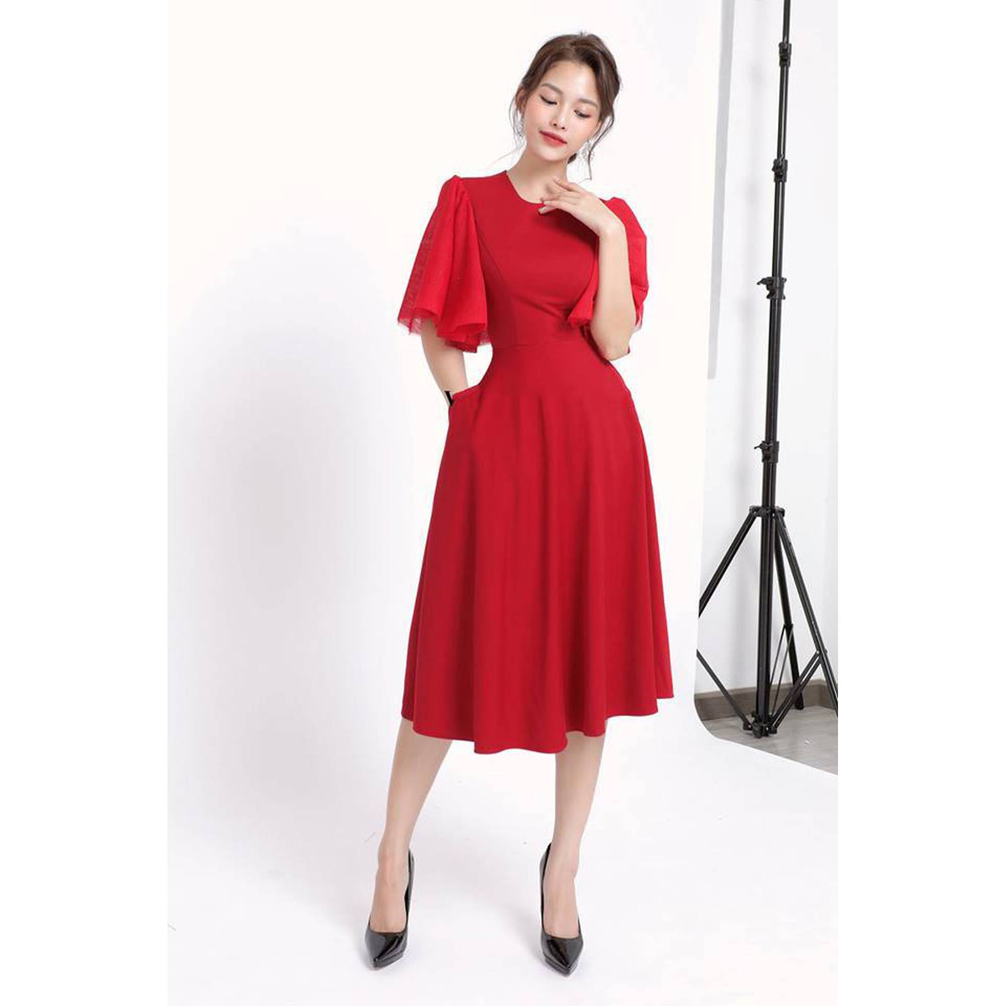 Đầm xòe tay lưới thiết kế