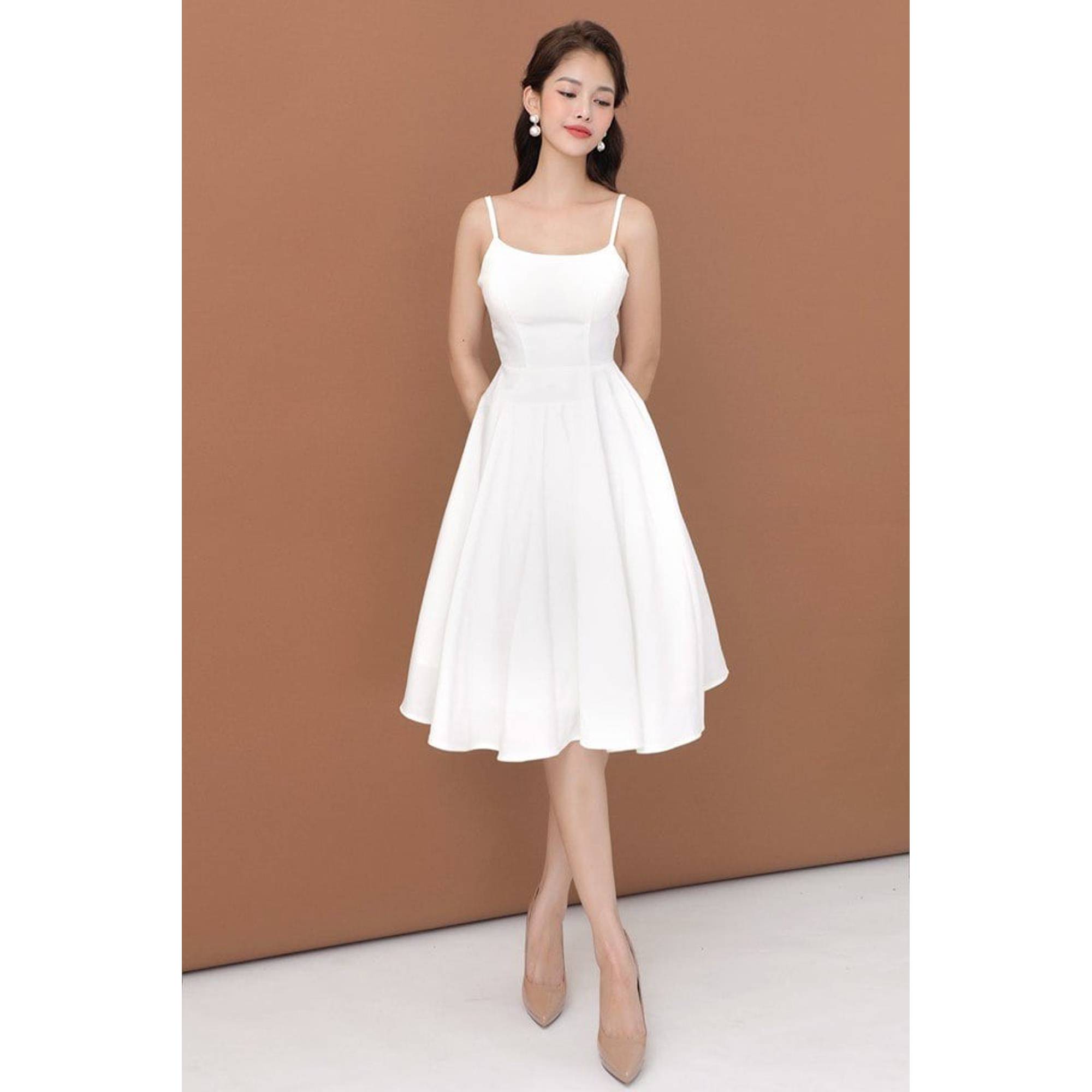 Đầm xòe 2 dây thiết kế quyến rũ