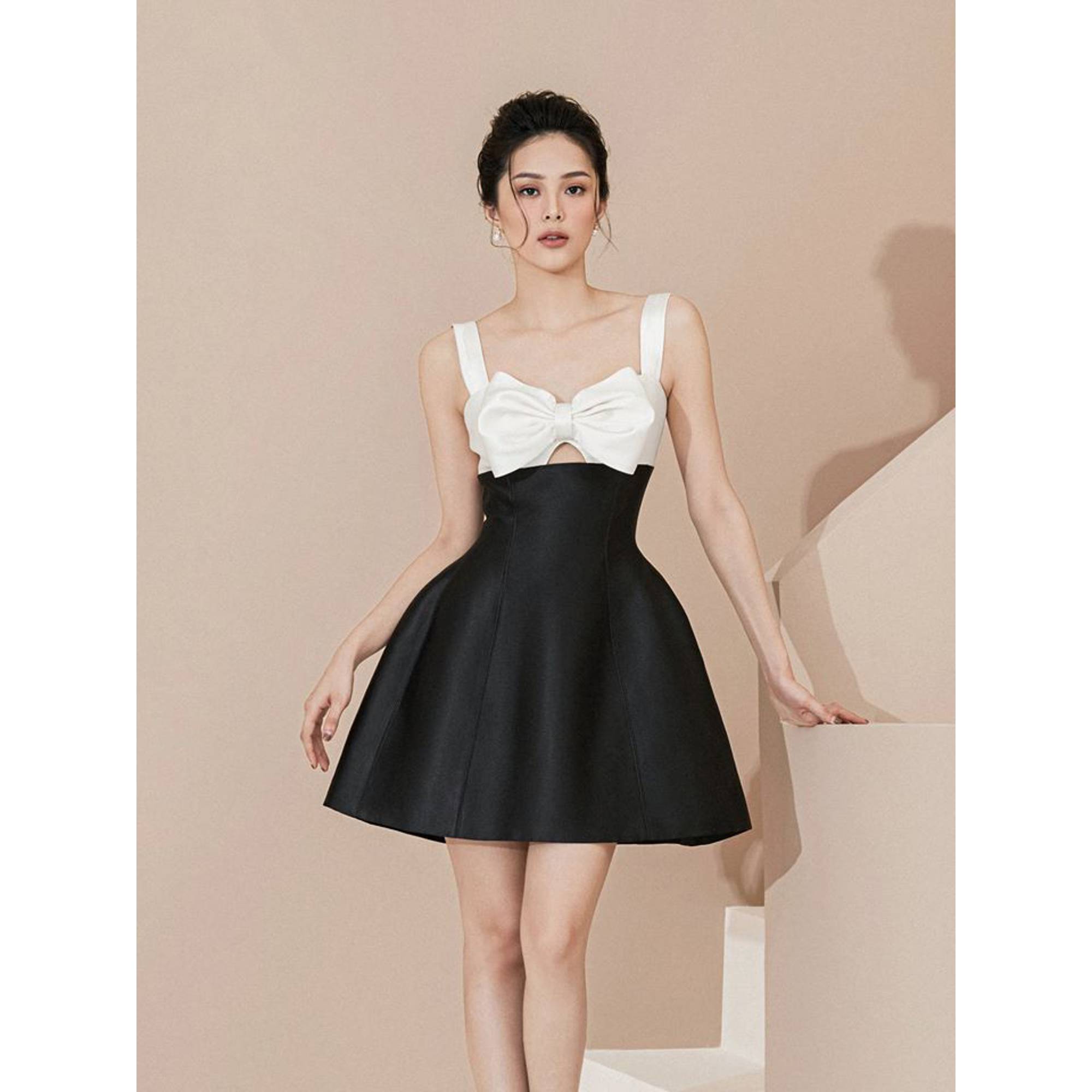 Đầm xòe 2 dây nơ ngực thiết kế quyến rũ