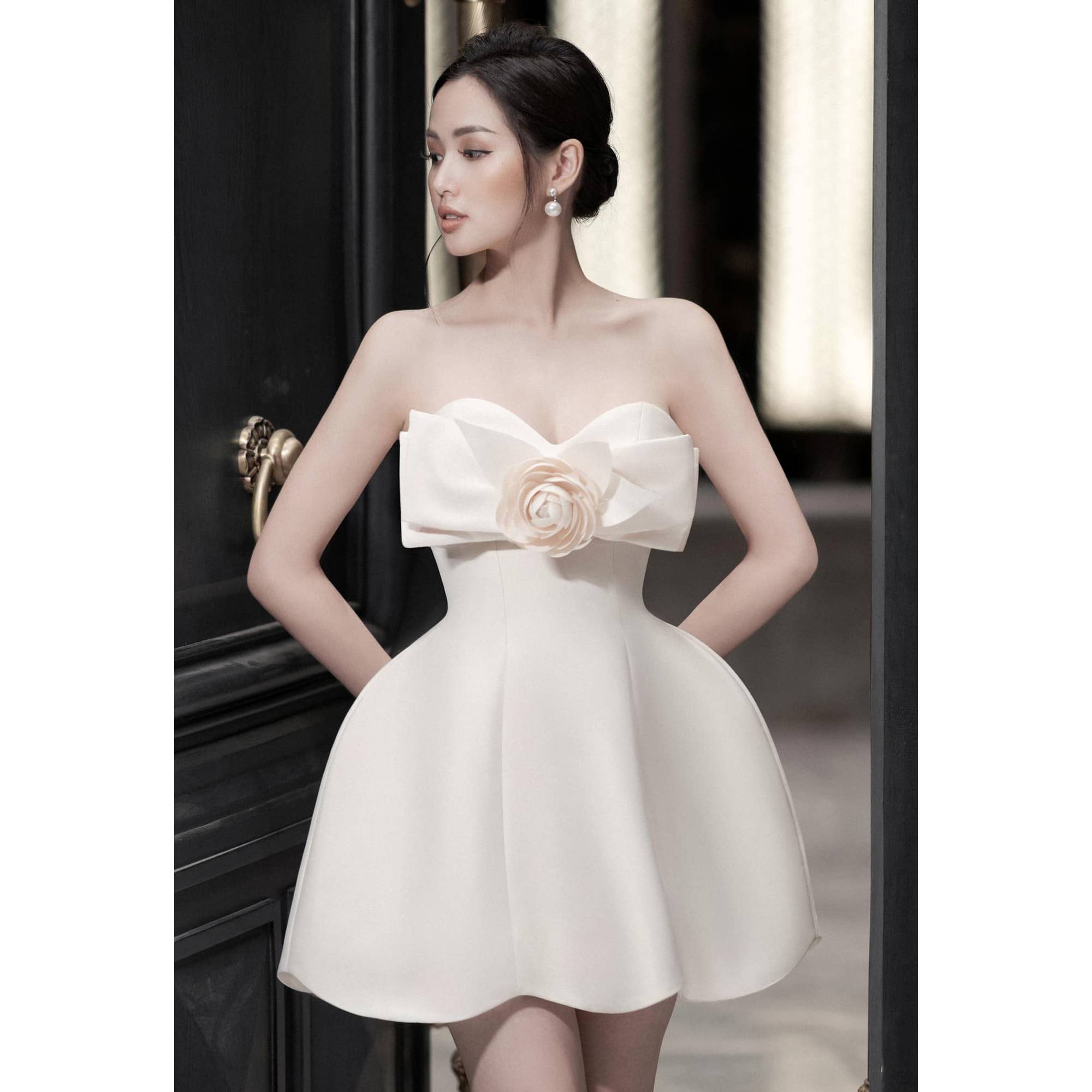 Đầm ngắn xòe cúp nơ kết hoa thiết kế cao cấp
