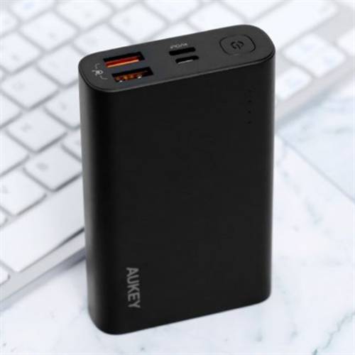Pin sạc dự phòng Polymer 10.000mAh Aukey