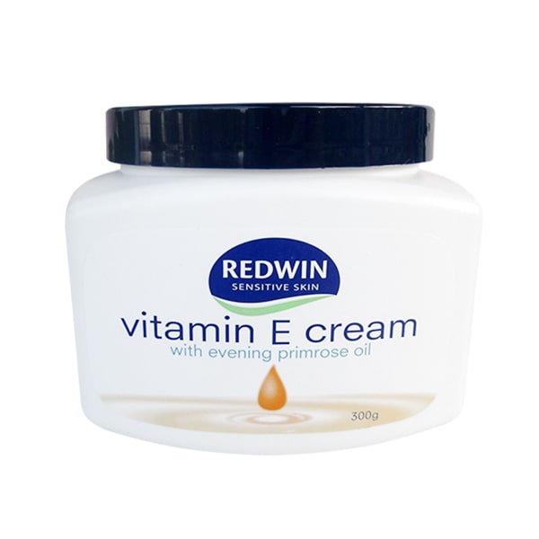 Kem Dưỡng Ẩm Vitamin E Cream có thể giúp làm mờ các vết thâm và nám trên da không?
