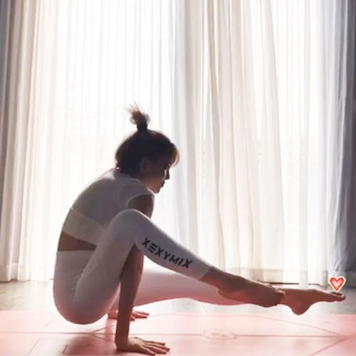 21 Tuyệt Chiêu Yoga Tăng Tự Tin, Tỏa Sáng Trước Đám Đông
