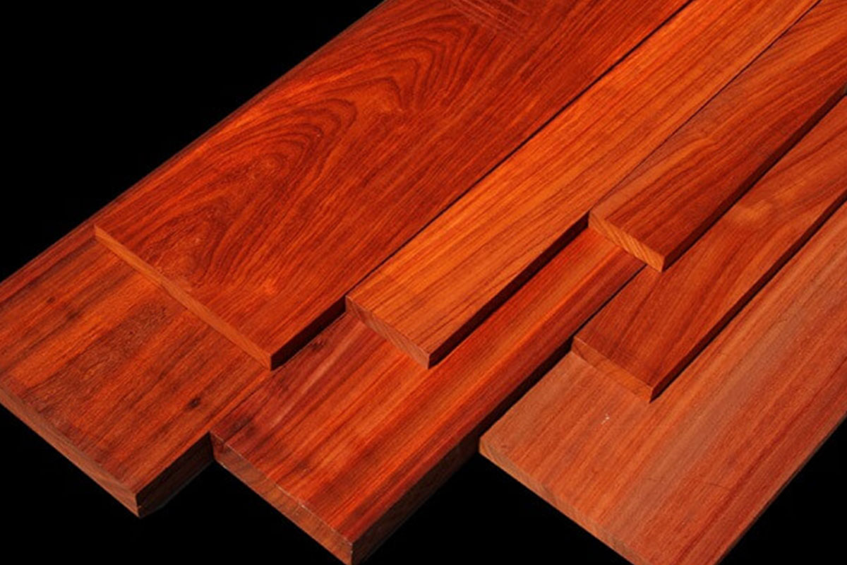 những đặc điểm chính của gỗ hương